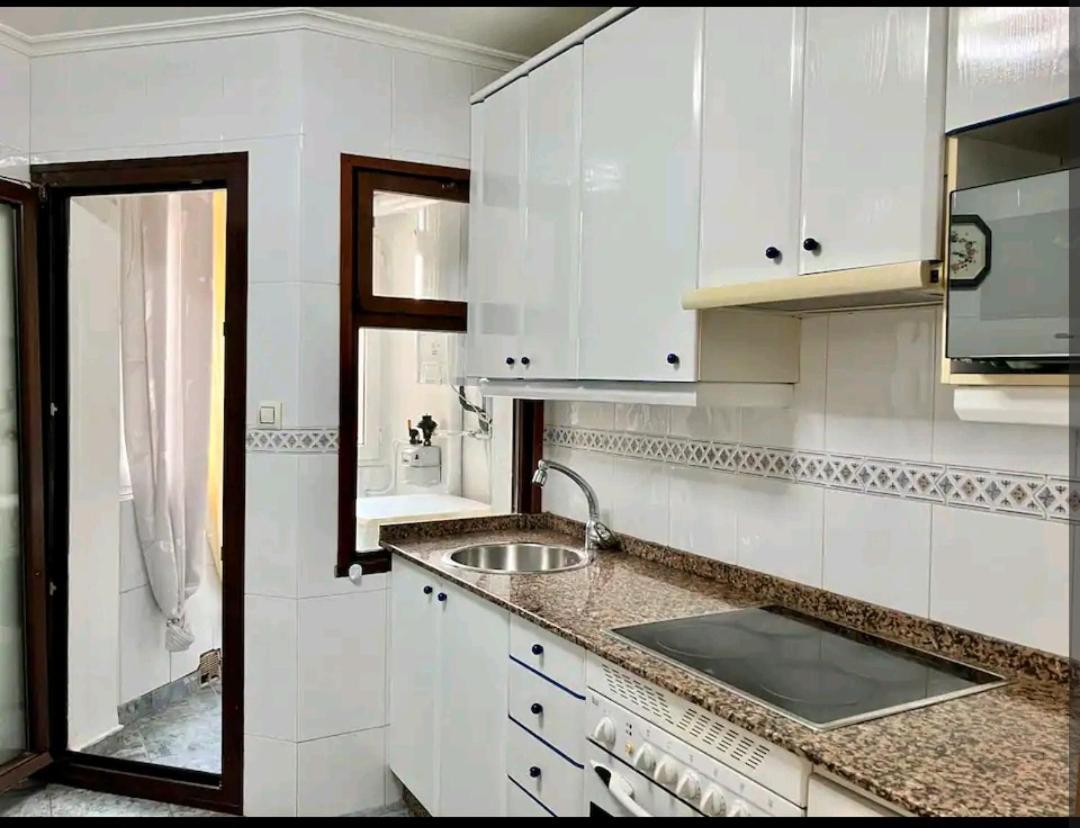 Appartamento En Playa Del Arbeyal Gijón